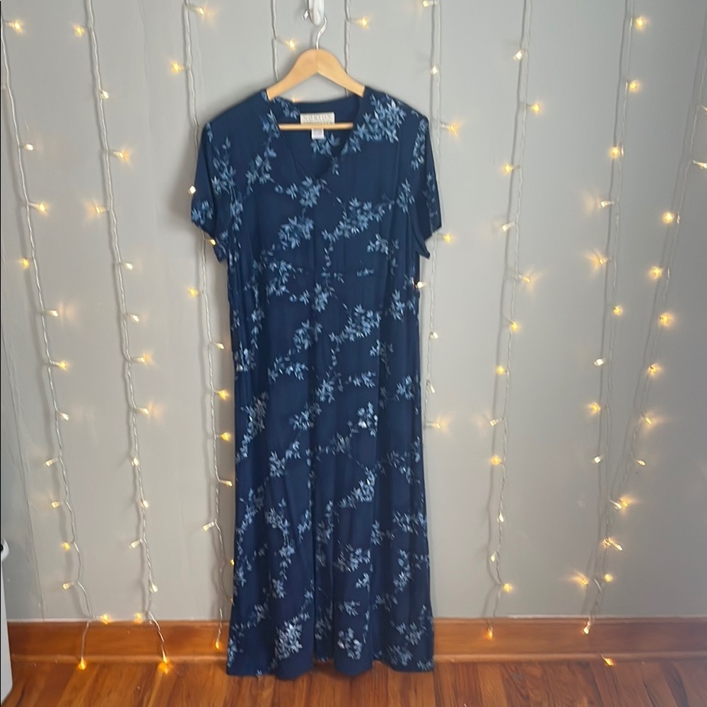 Elegant Blue Floral Dress